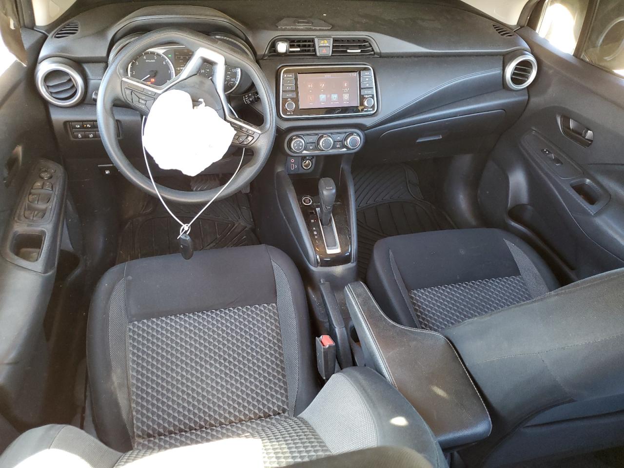 2020 Nissan Versa - Image 8