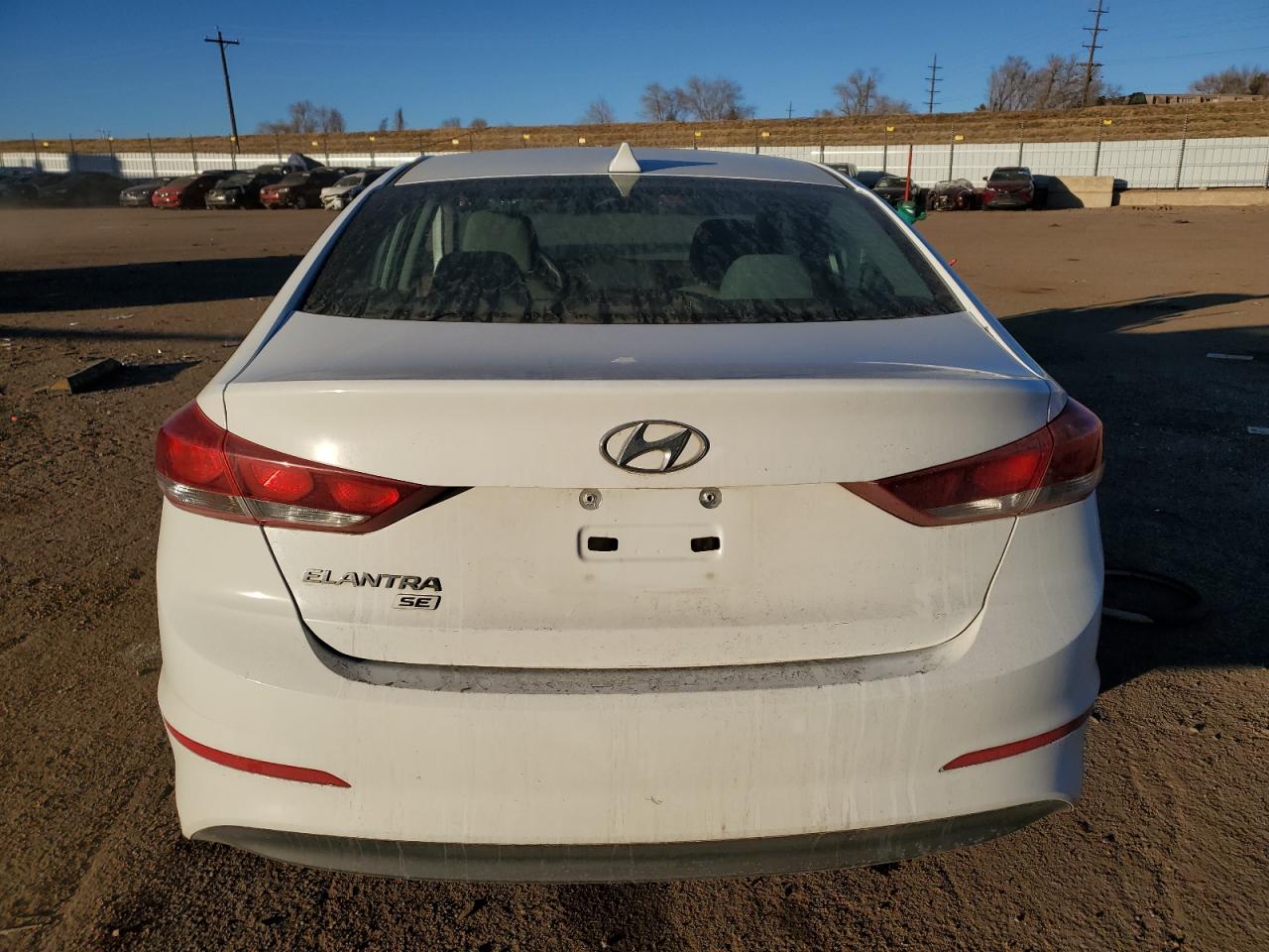 2017 Hyundai Elantra - Image 6