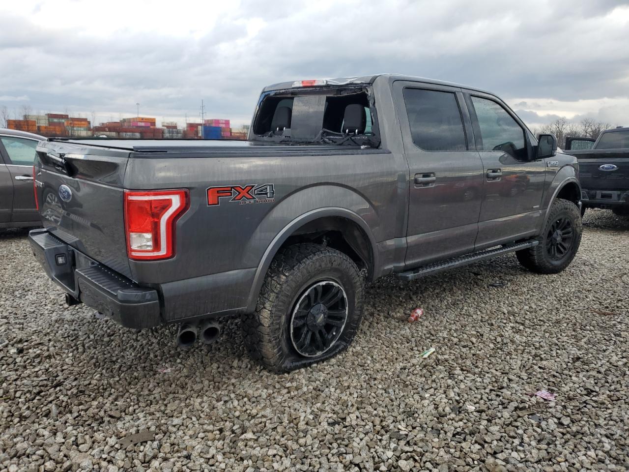 VIN 1FTEW1EG5FKE10404 2015 FORD F-150 no.3