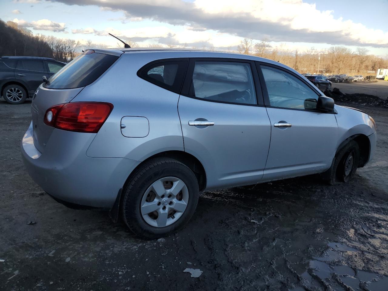 2010 Nissan Rogue - Image 3