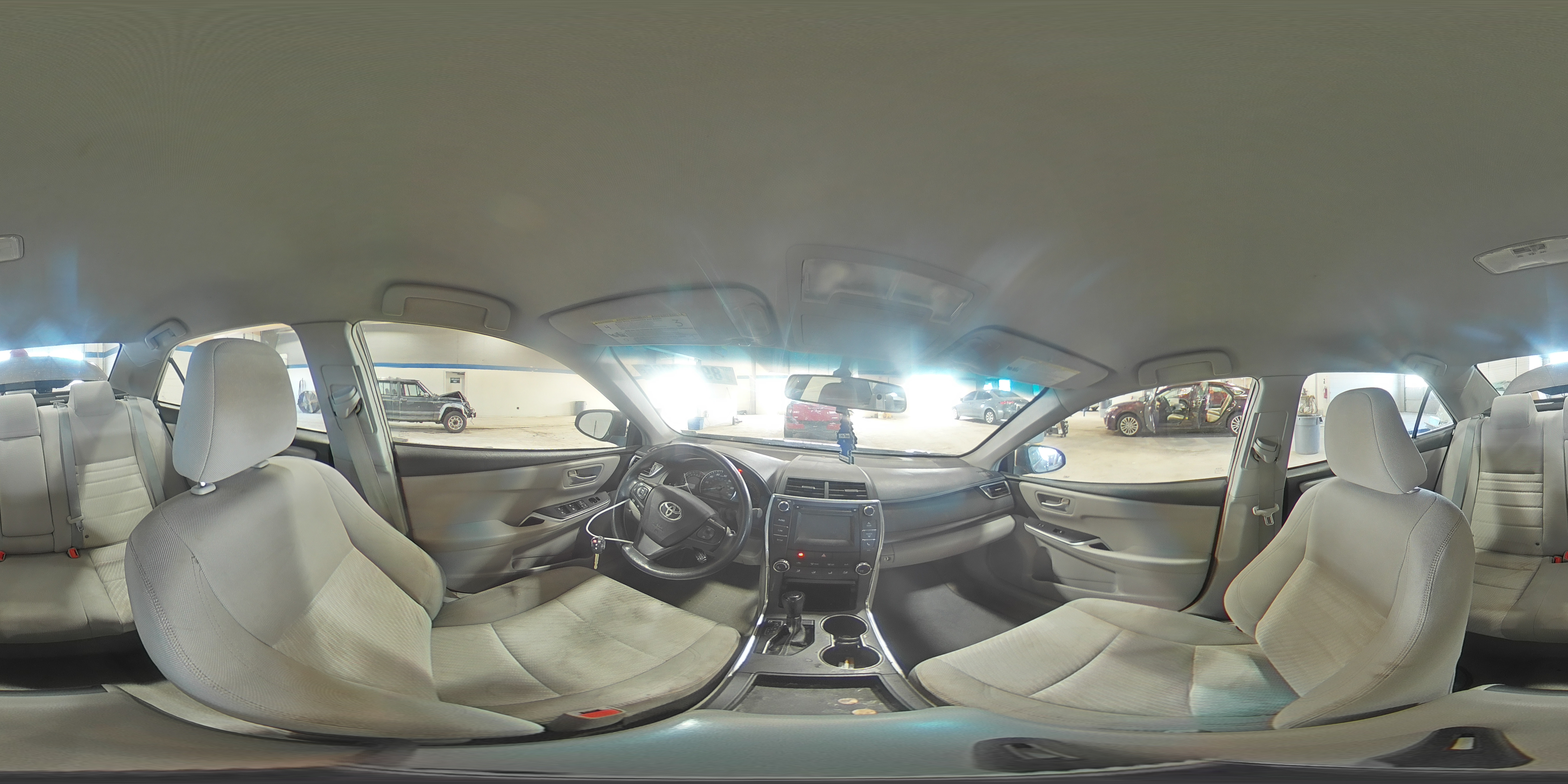 2015 Toyota Camry - Image 12