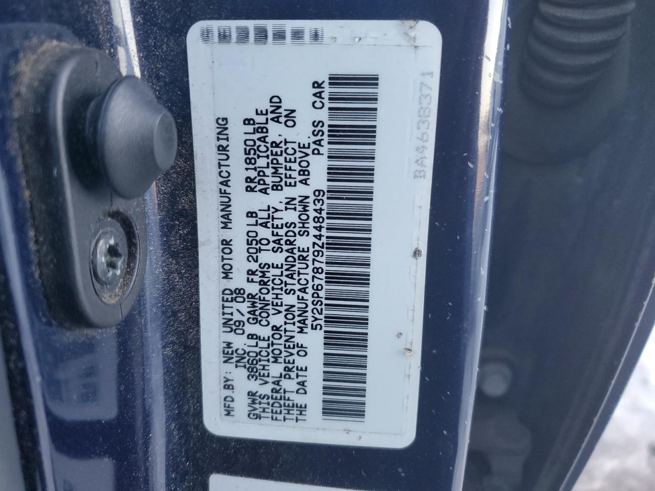 2009 Pontiac Vibe - Image 12
