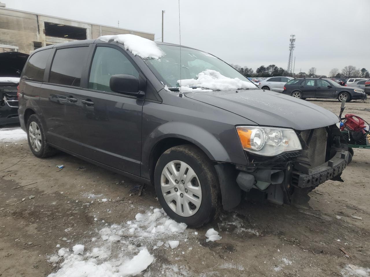 2018 Dodge Caravan - Image 4