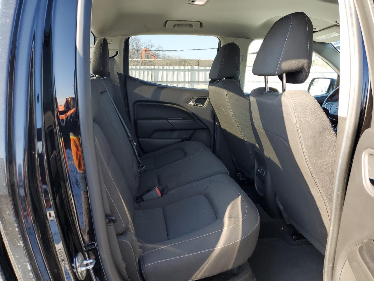 2015 Chevrolet Colorado - Image 10