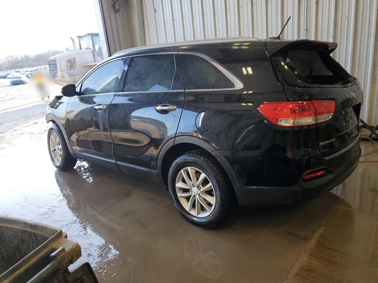 2018 Kia Sorento - Image 2