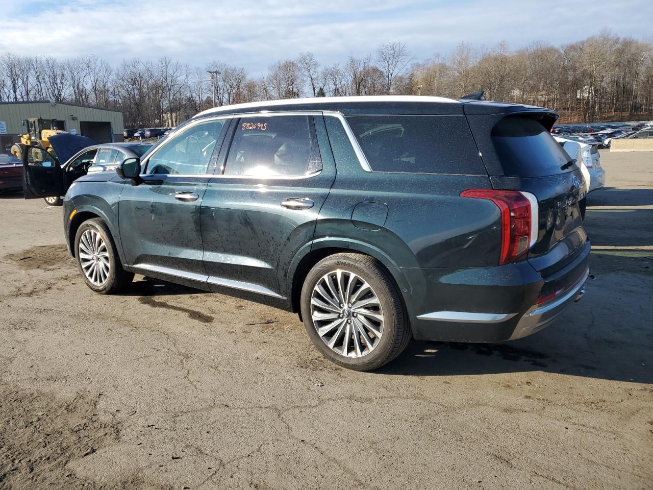 2023 Hyundai Palisade - Image 2