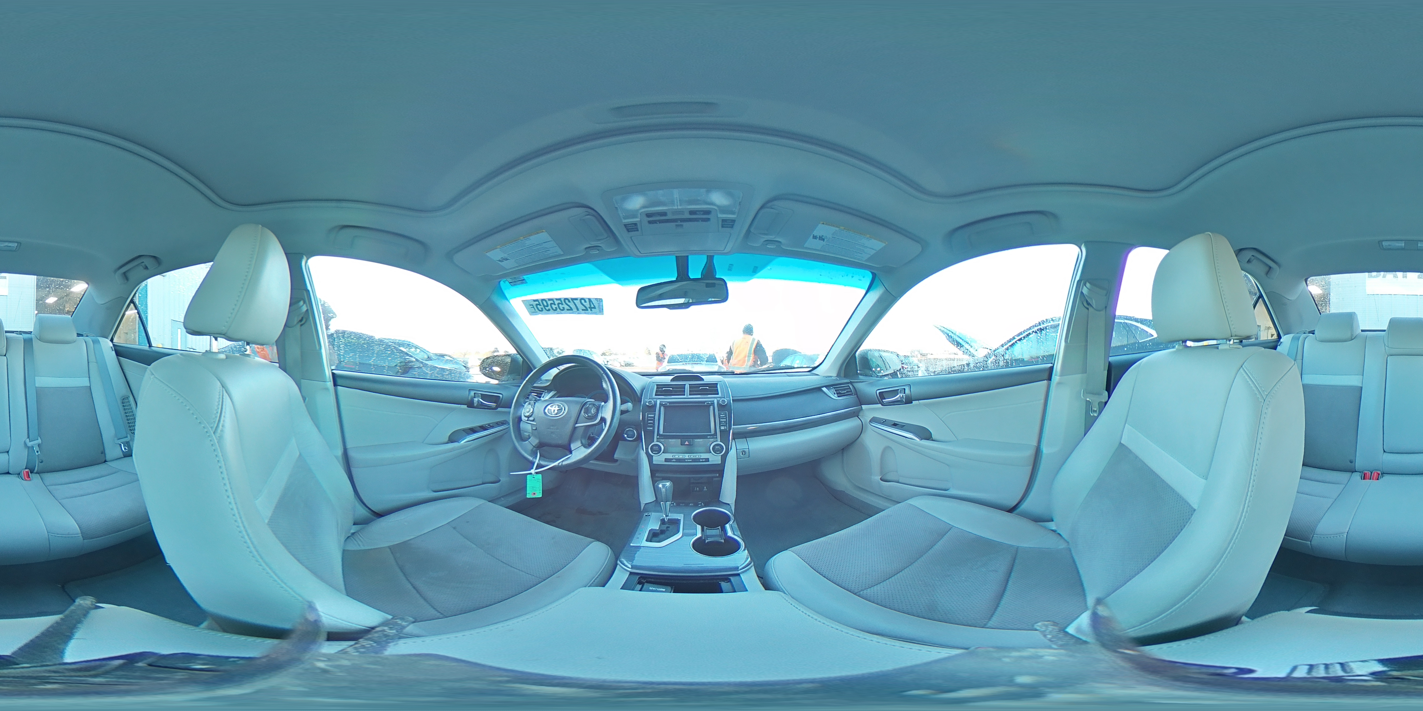 2014 Toyota Camry - Image 14