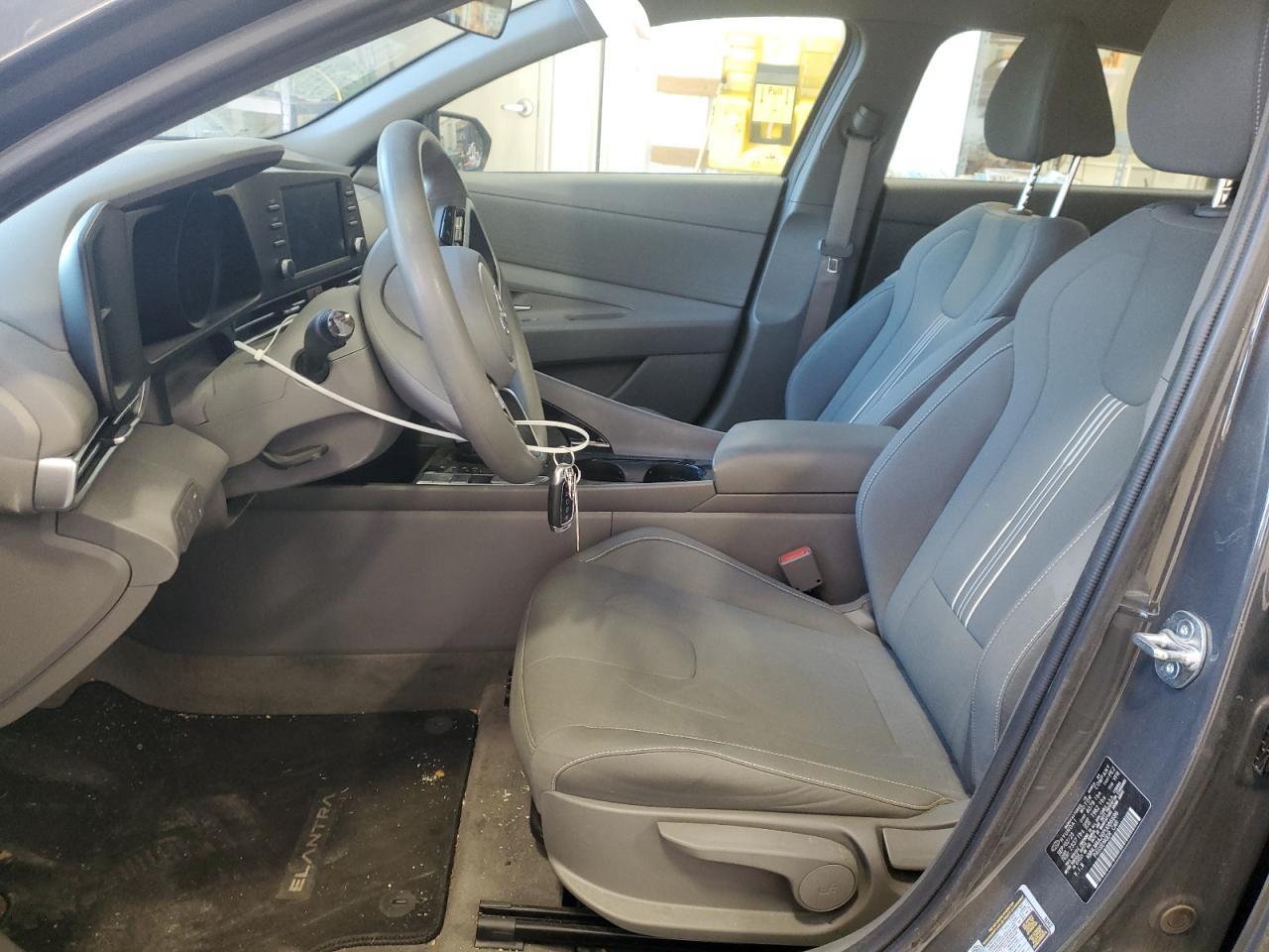 2023 Hyundai Elantra - Image 7