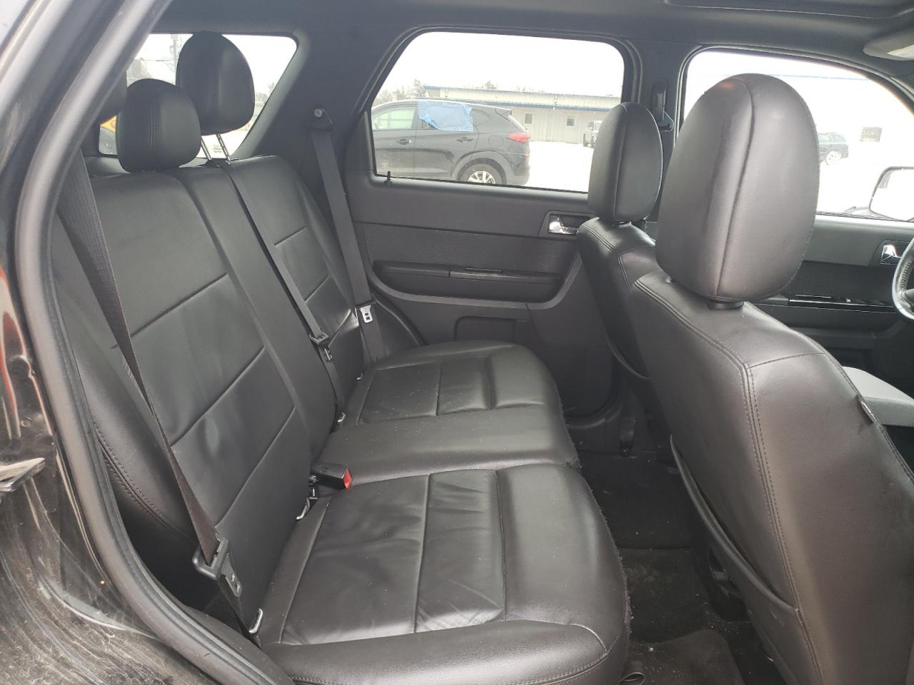 2011 Ford Escape - Image 11