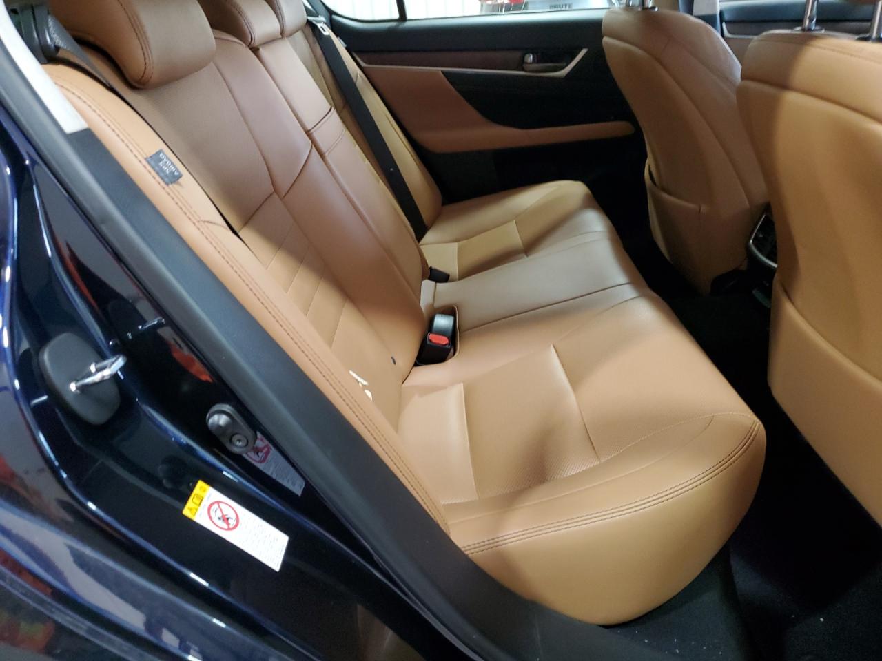2016 Lexus GS - Image 10