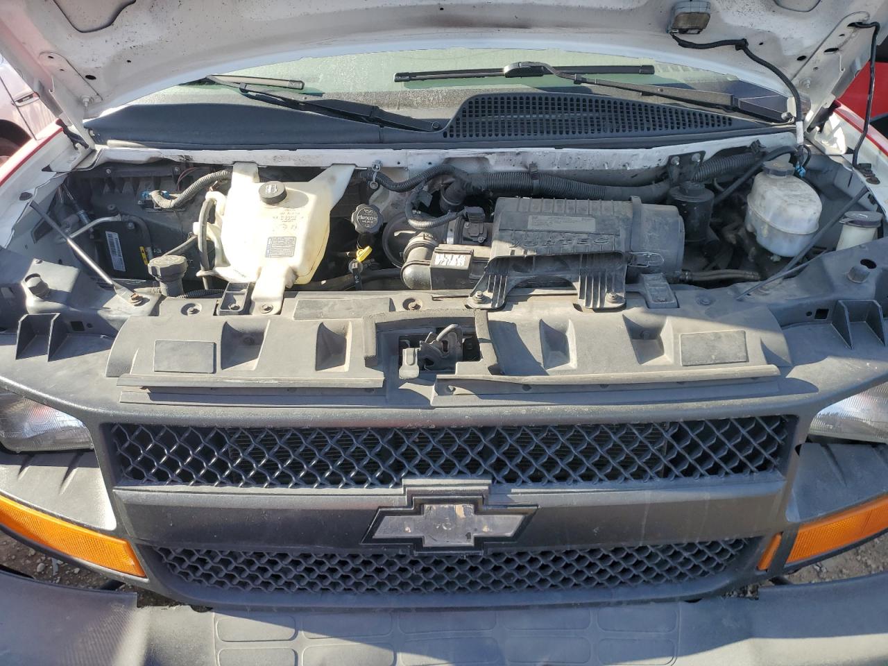 2016 Chevrolet Express - Image 12