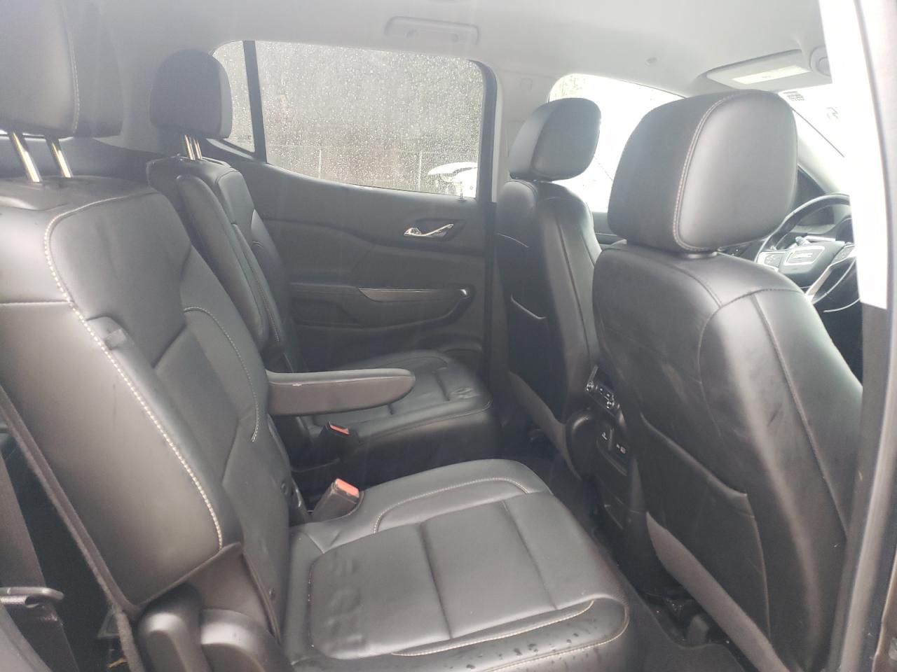 2020 GMC Acadia - Image 11