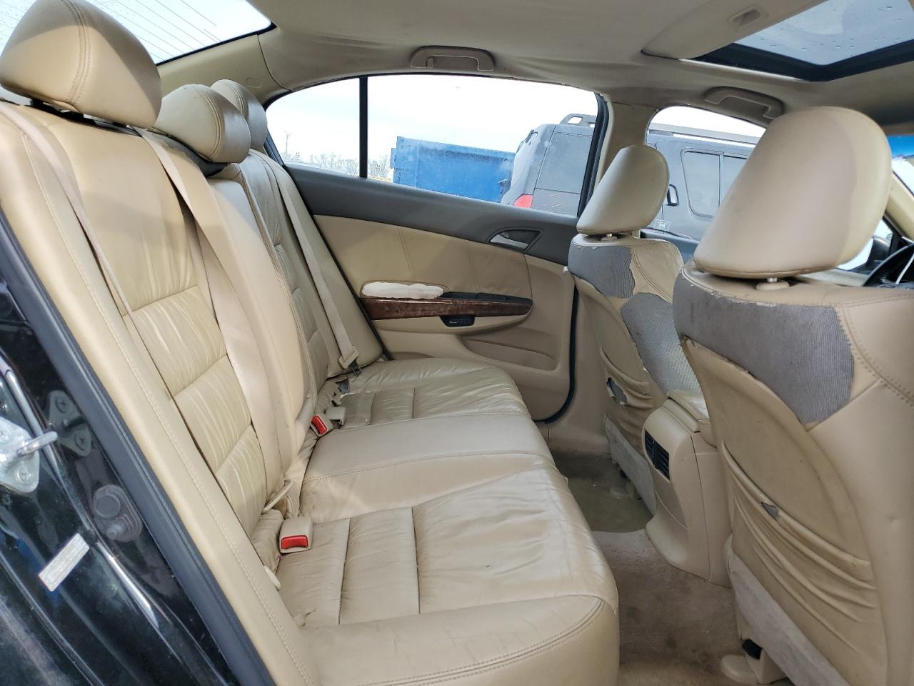 2010 Honda Accord - Image 10