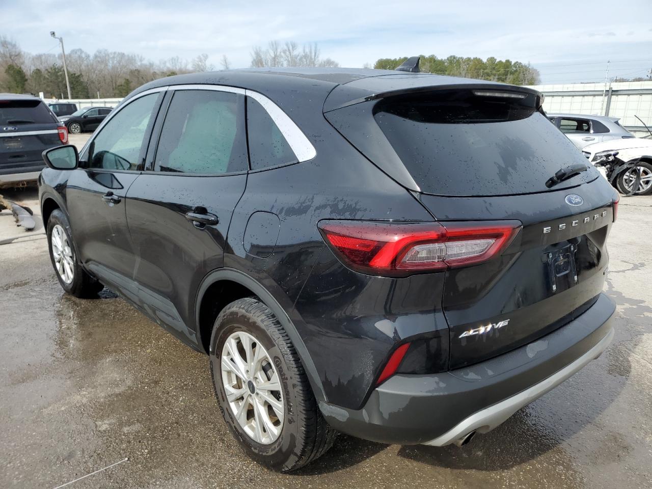 2023 Ford Escape - Image 2