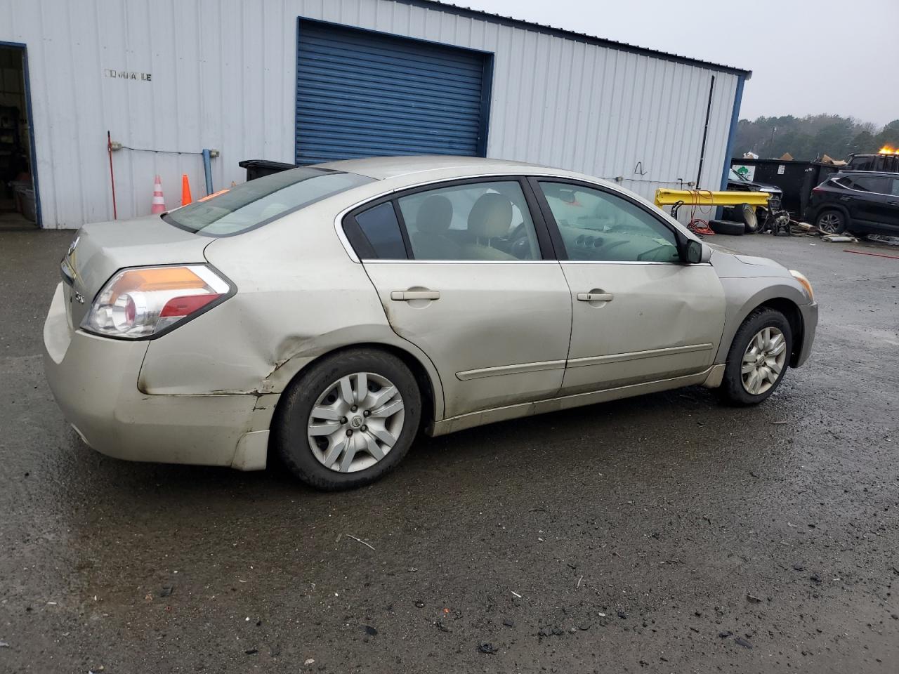 2010 Nissan Altima - Image 3