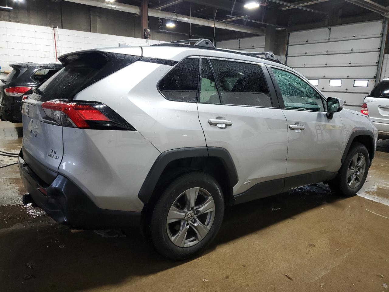 2022 Toyota RAV 4 - Image 3