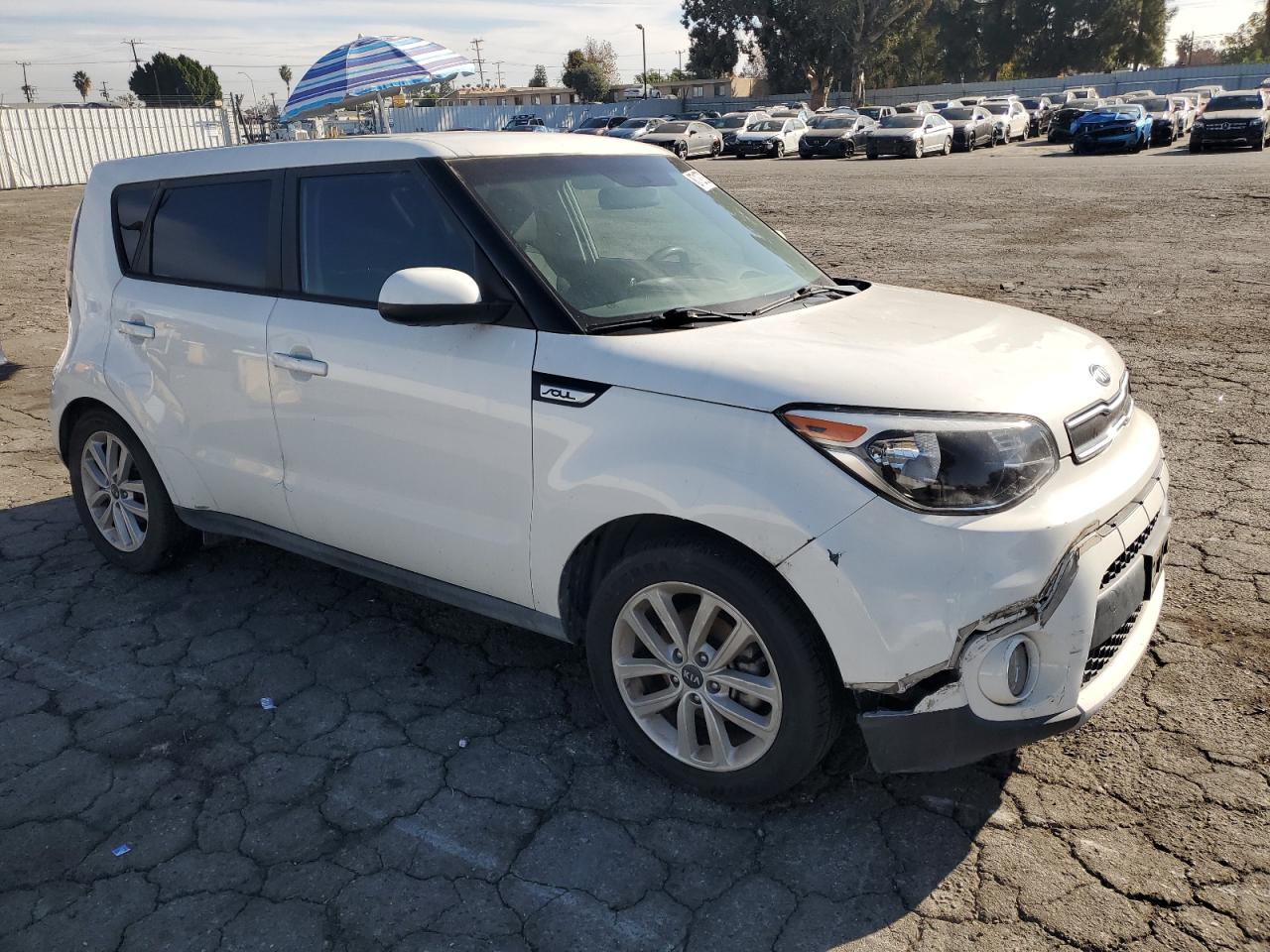 VIN KNDJP3A51K7646511 2019 KIA SOUL no.4