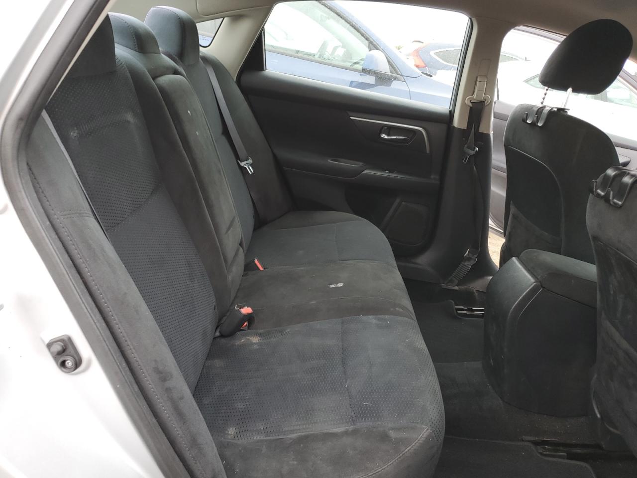 2015 Nissan Altima - Image 10