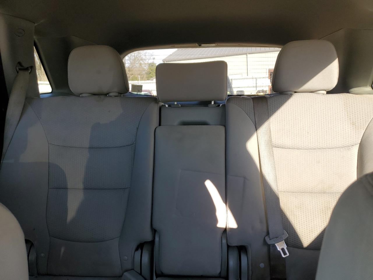 2011 Kia Sorento - Image 10