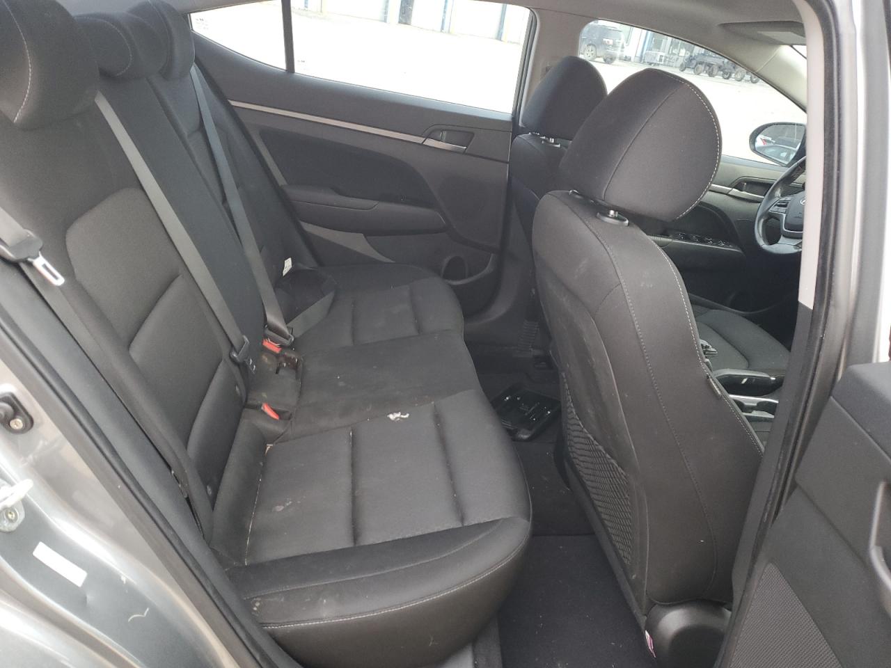 2017 Hyundai Elantra - Image 10