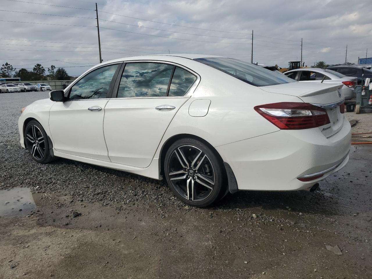 VIN 1HGCR2F12HA284088 2017 HONDA ACCORD no.2