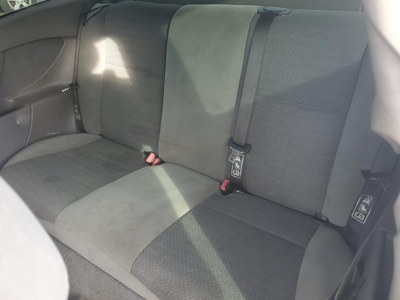 2000 Ford Focus - Image 10