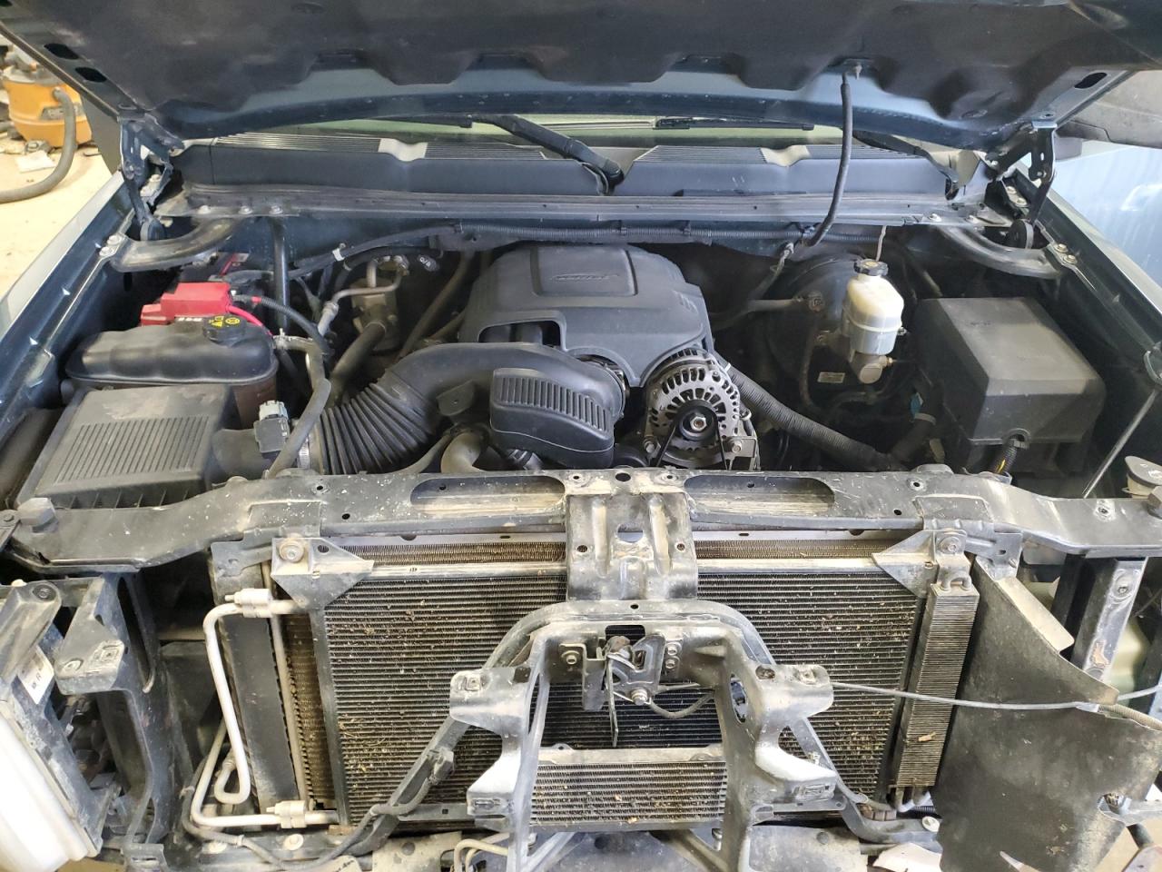 2011 Chevrolet Silverado - Image 11