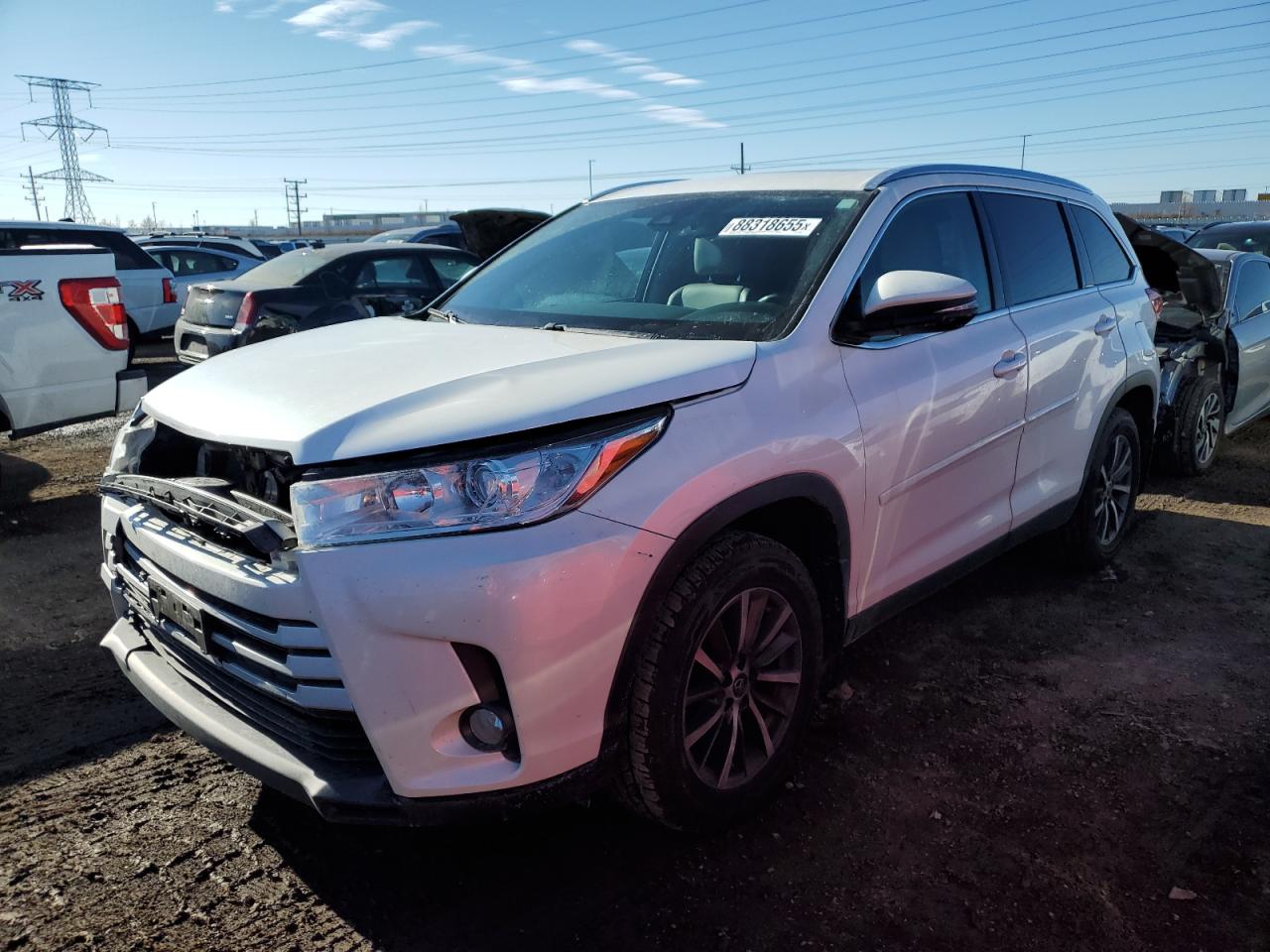 2019 Toyota Highlander - Image 1