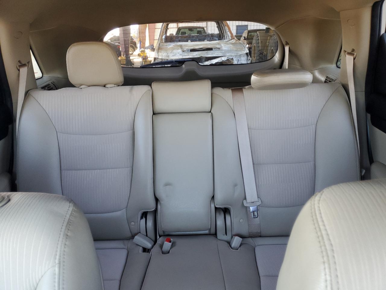 2011 Kia Sorento - Image 10