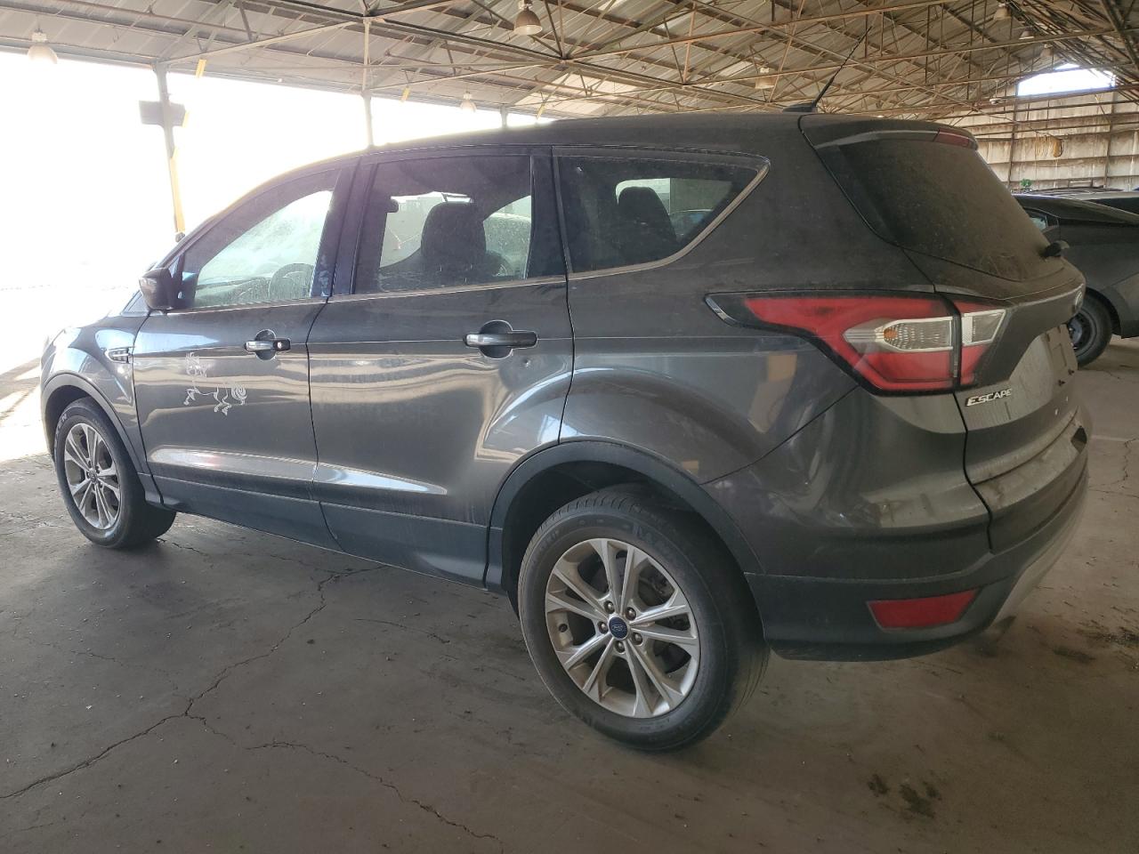 VIN 1FMCU0GD4HUD54131 2017 FORD ESCAPE no.2