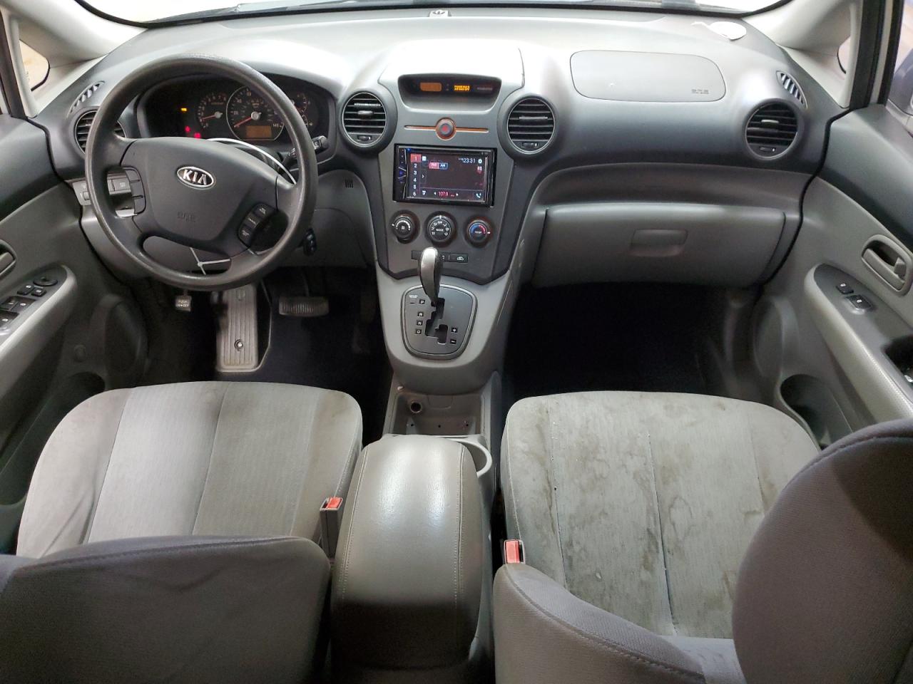 2008 Kia Rondo - Image 8