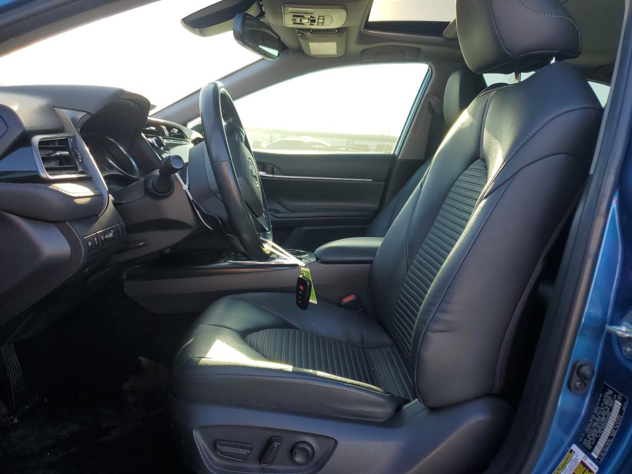 2019 Toyota Camry - Image 7