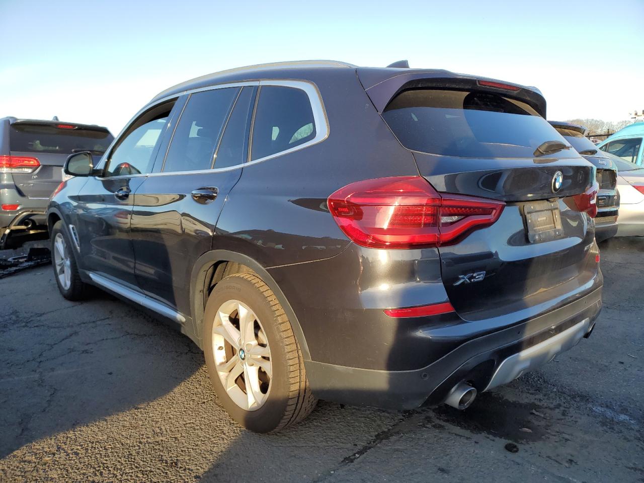 VIN 5UXTR9C54KLP76694 2019 BMW X3 no.2