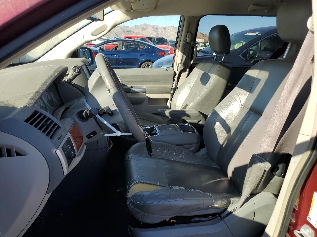 2008 Chrysler Town & Country - Image 7
