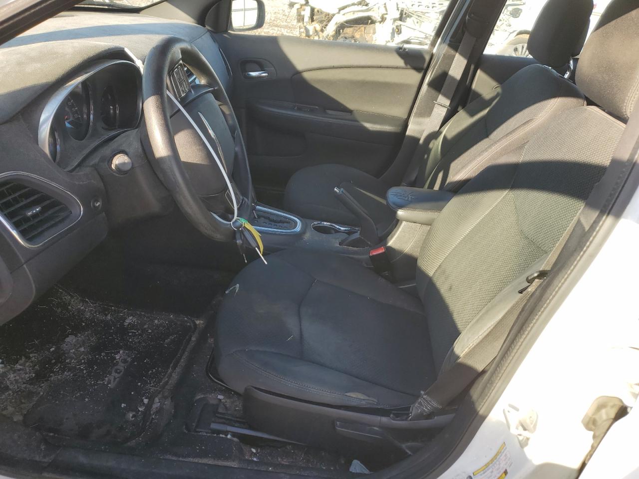 2012 Chrysler 200 - Image 7
