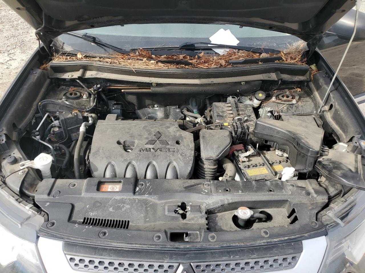 2019 Mitsubishi Outlander - Image 12