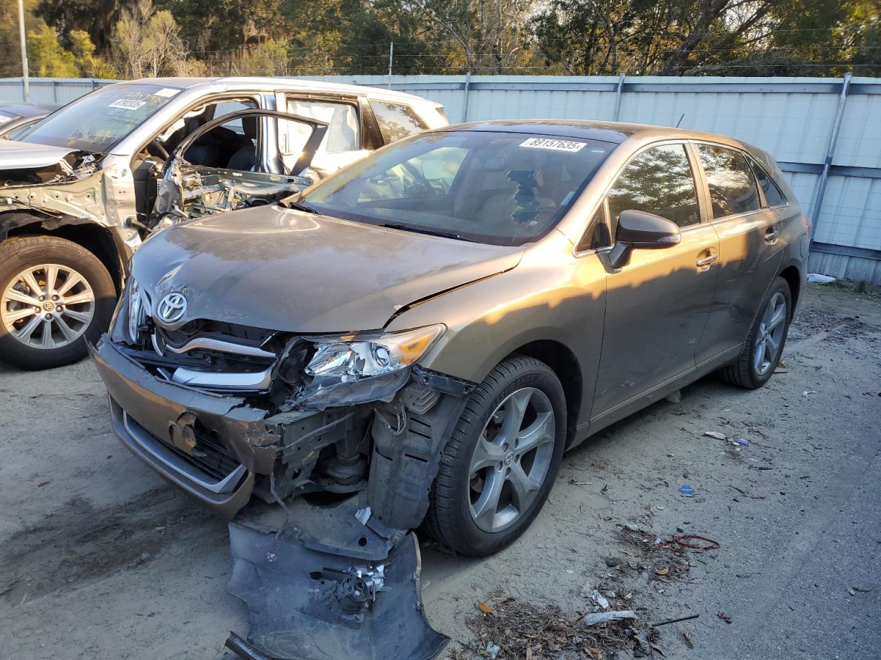 2013 Toyota Venza - Image 1