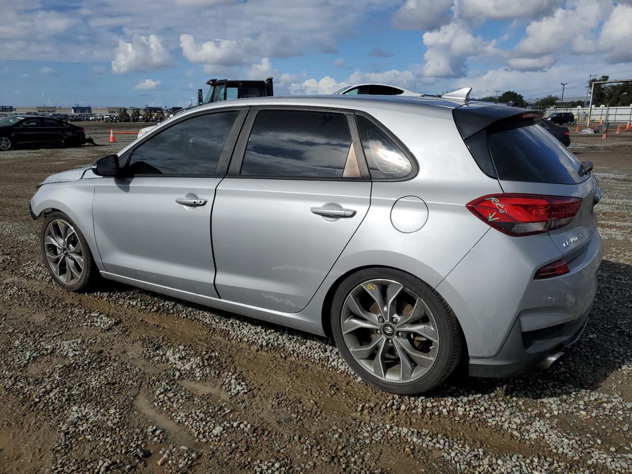 2020 Hyundai Elantra - Image 2