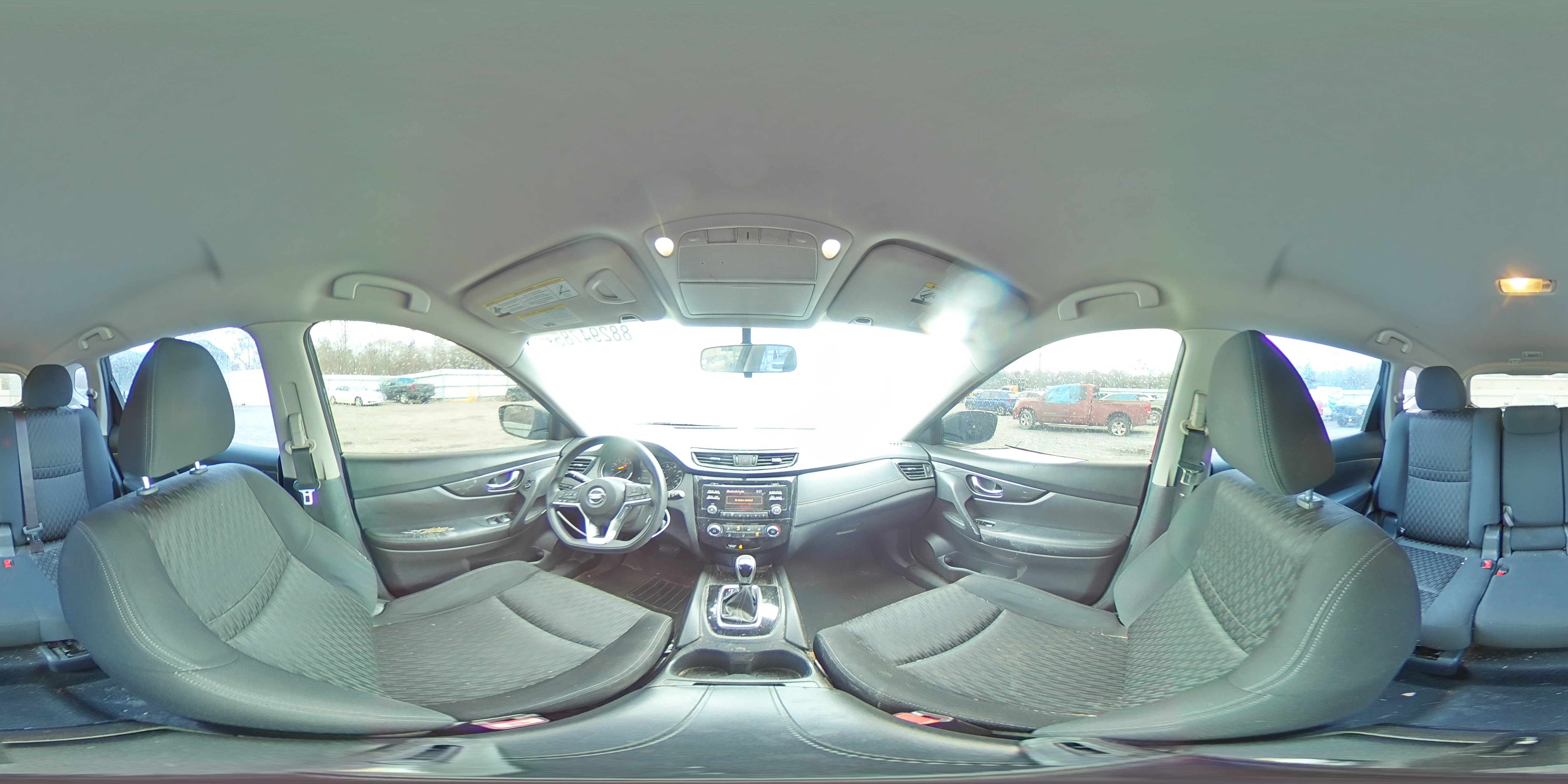 2017 Nissan Rogue - Image 14