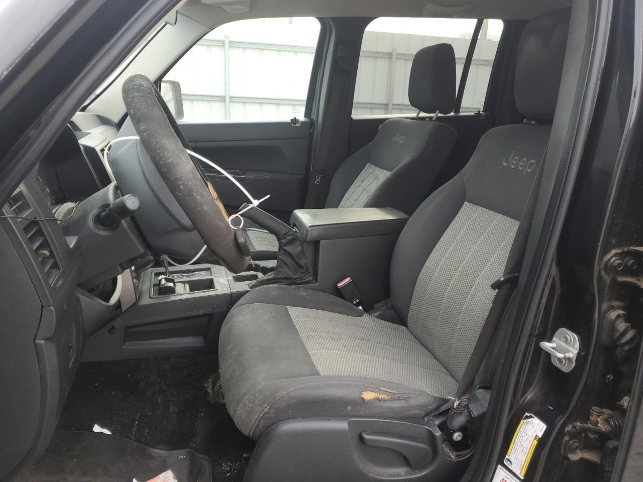 2009 Jeep Liberty (North America) - Image 7