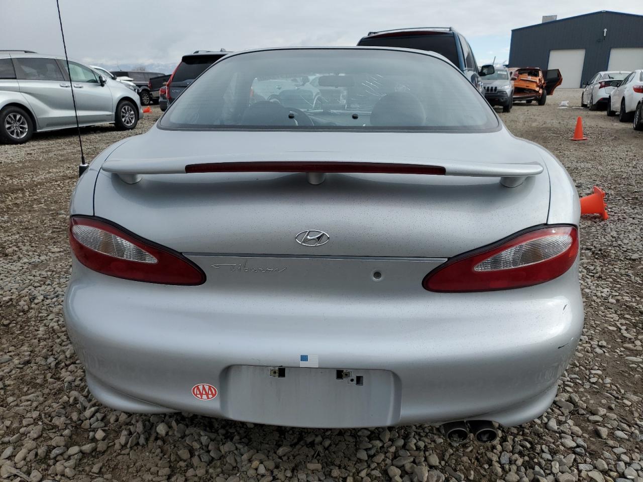 1999 Hyundai Tiburon - Image 6