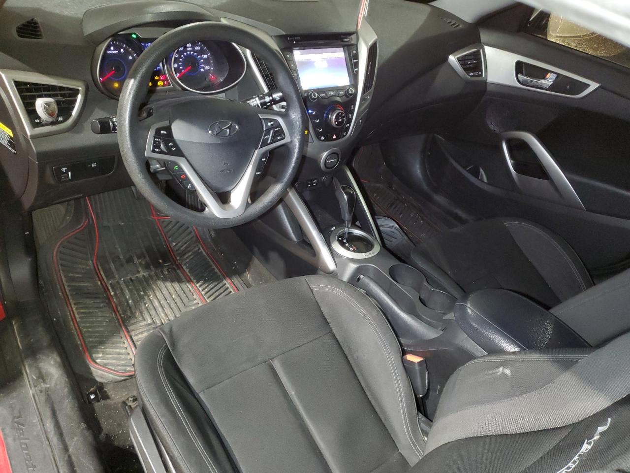 2016 Hyundai Veloster - Image 8
