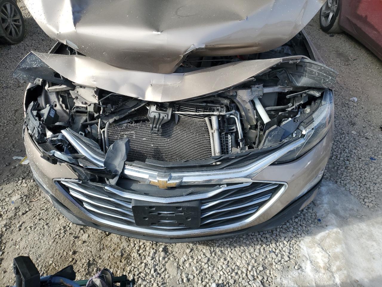 2019 Chevrolet Malibu - Image 11