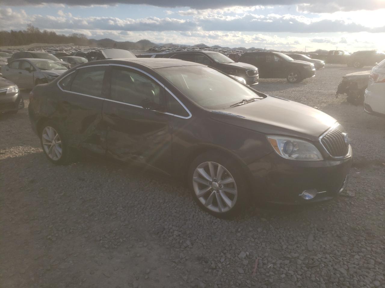 VIN 1G4PR5SK2F4164380 2015 BUICK VERANO no.4