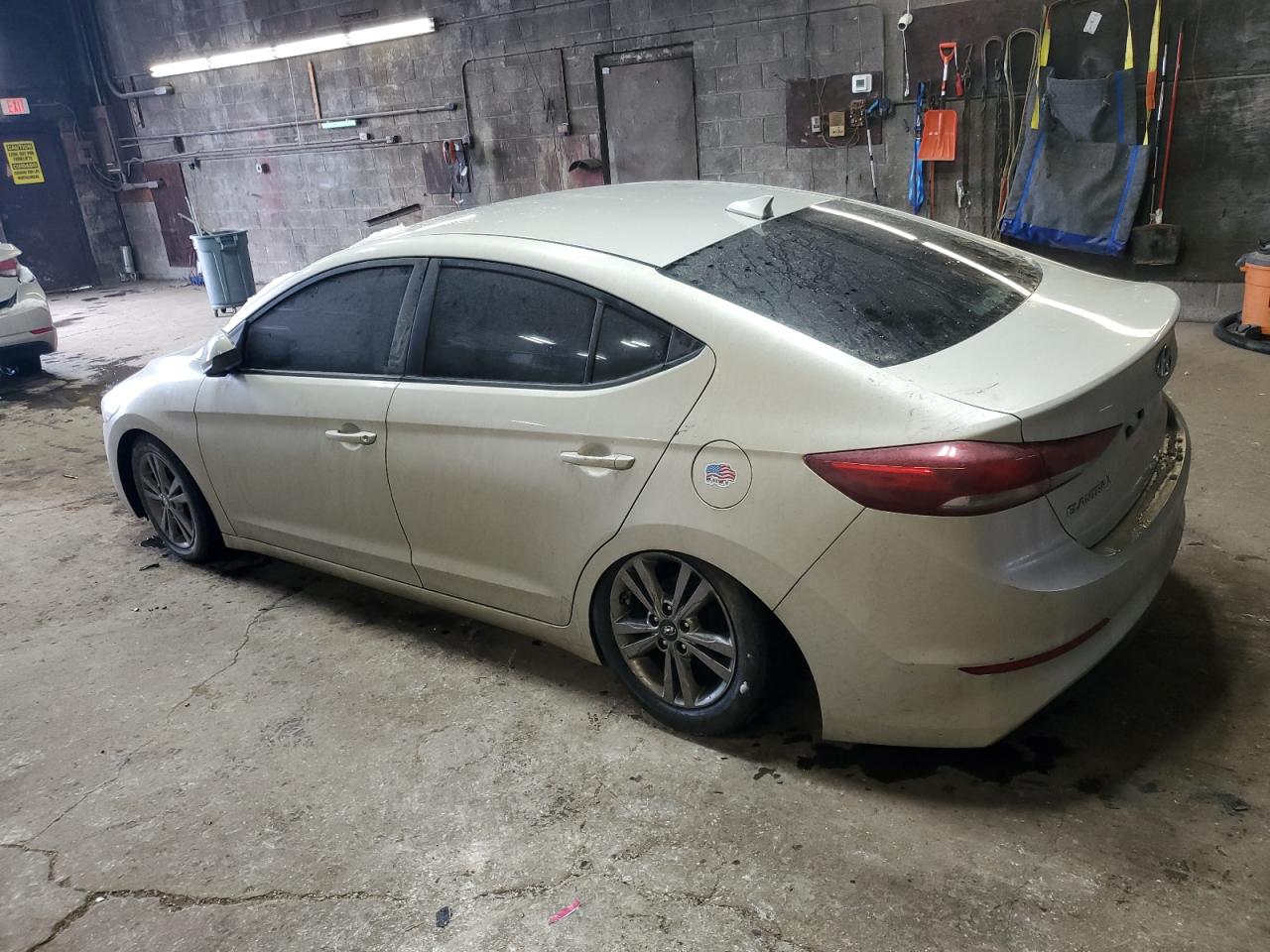 2017 Hyundai Elantra - Image 2