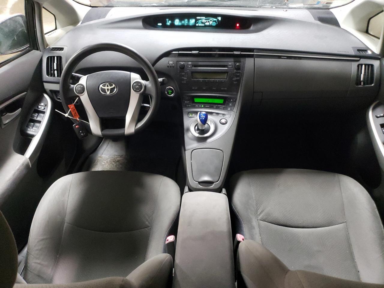 2010 Toyota Prius - Image 8
