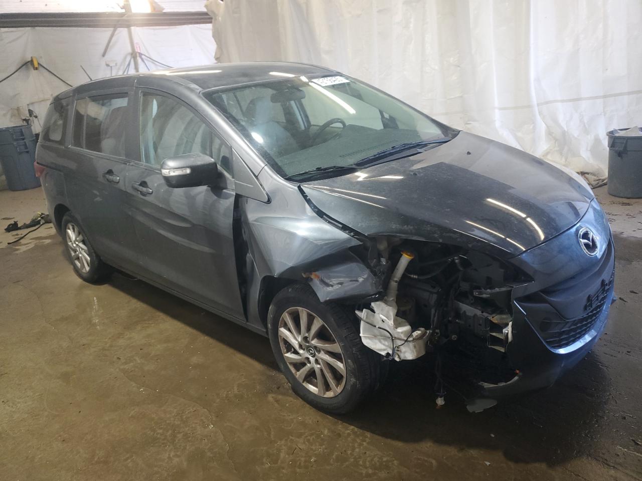 2013 Mazda 5 - Image 4