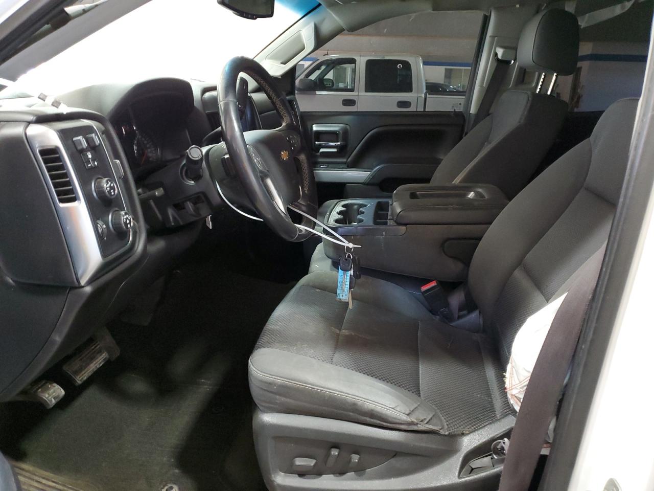 2016 Chevrolet Silverado - Image 7