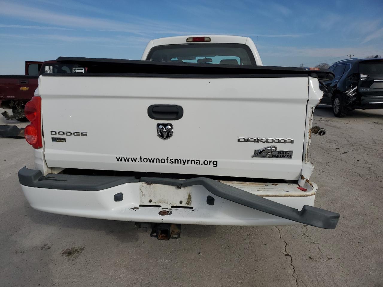 2010 Dodge Dakota - Image 6