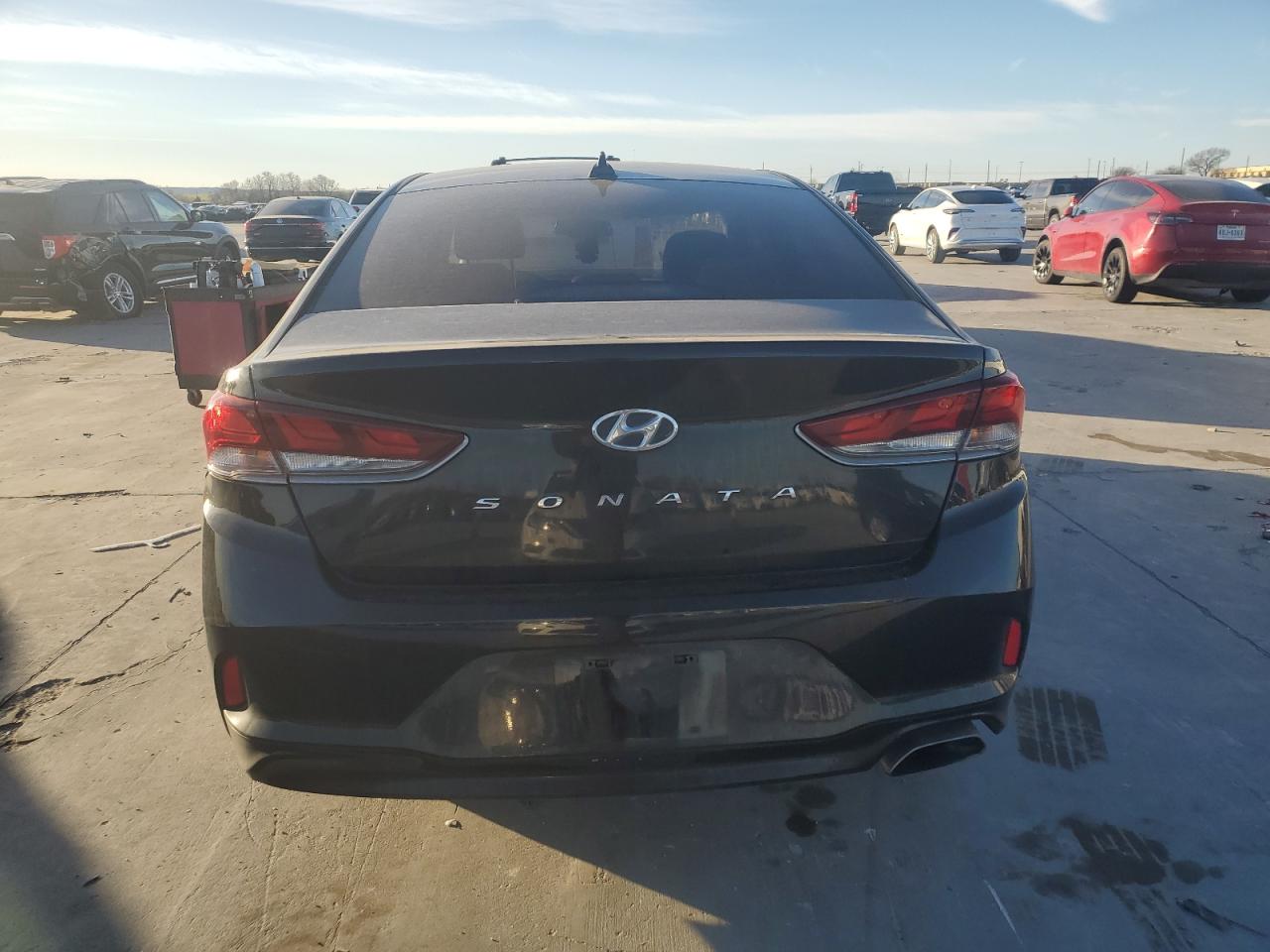 2018 Hyundai Sonata - Image 6